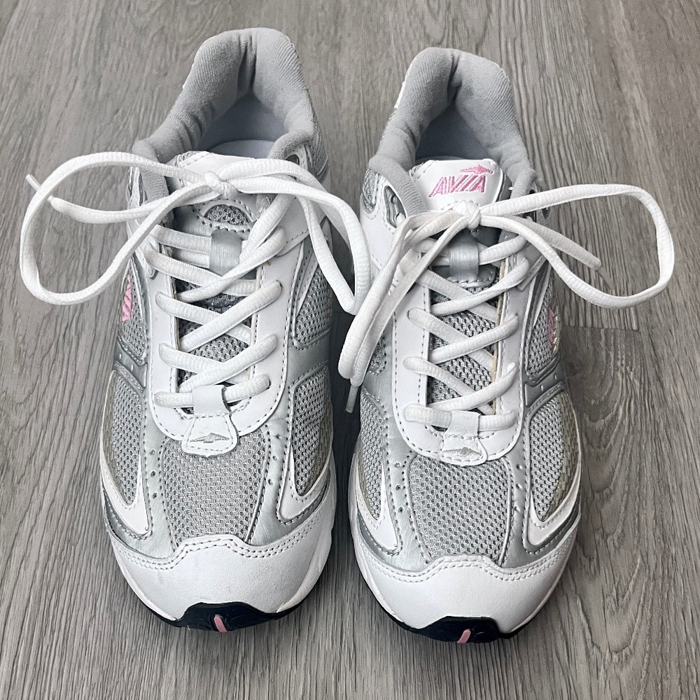 Avia Women's Cantilever Athletic Sneaker Shoes, White/Gray/Pink Size 6.5